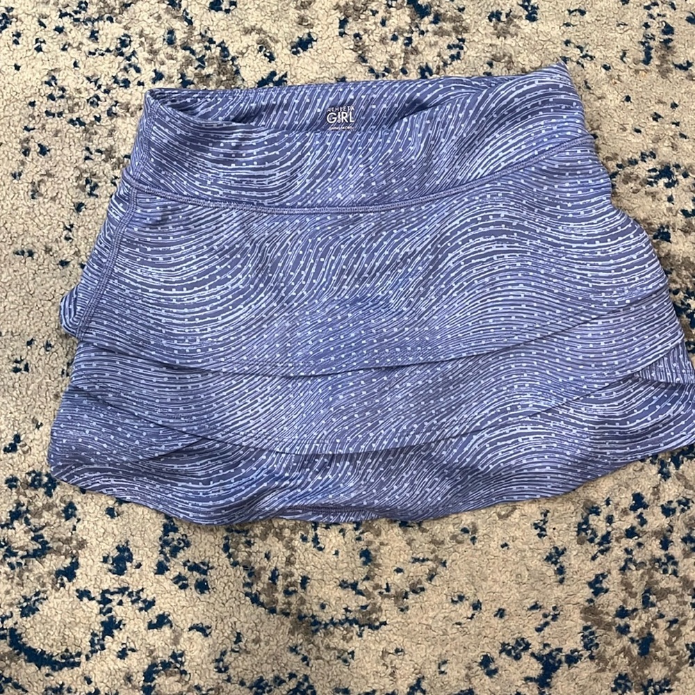 Girls Athleta tennis skirt. Size Medium 8-10.